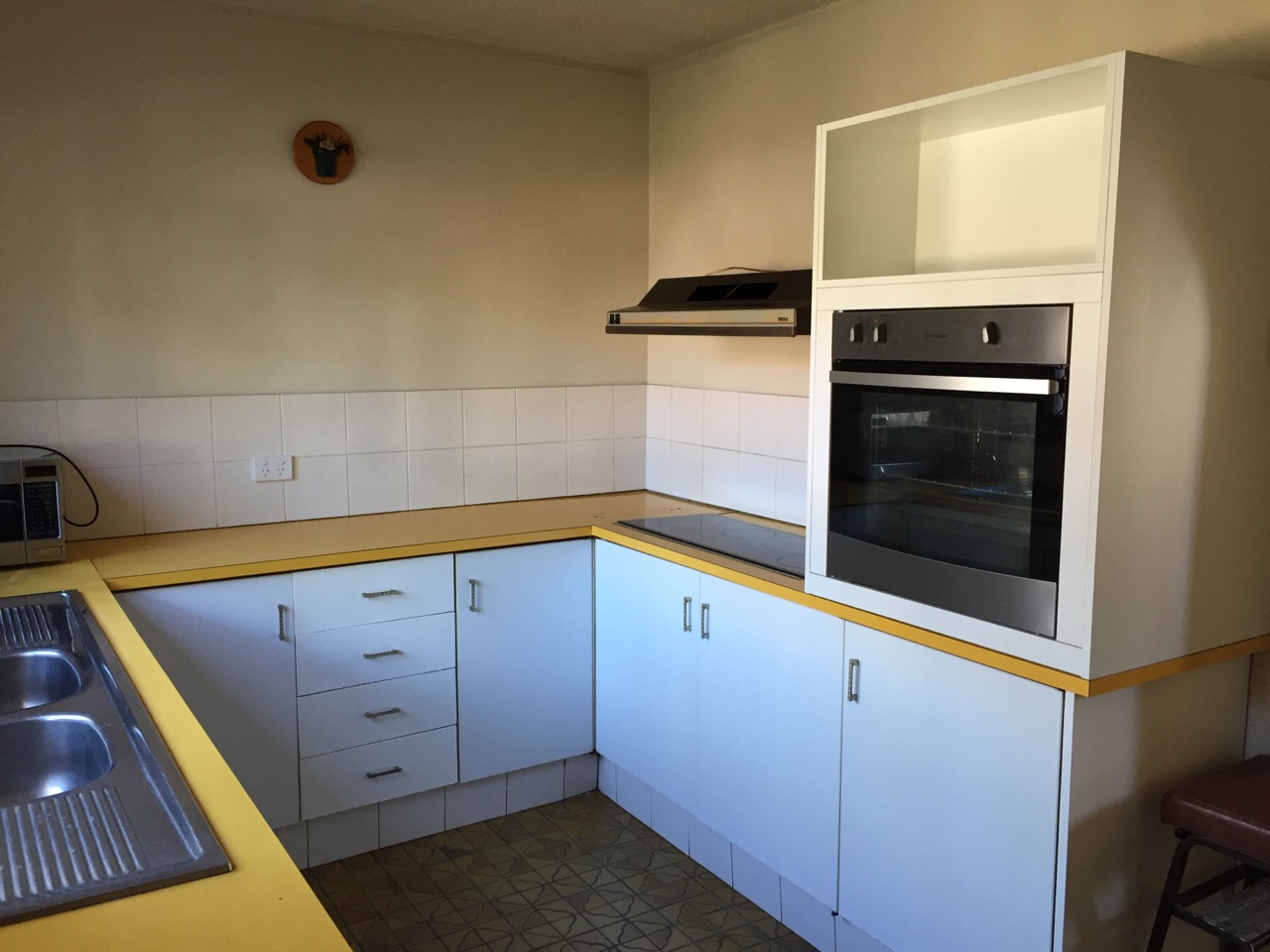 Image 1 for North Facing partly furnished 2 Bedroom Unit in Southport